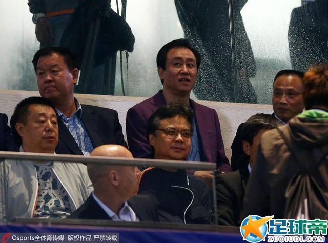 水晶宫正在转会市场上寻找一位新的中锋，他们一直喜欢恩凯提亚。